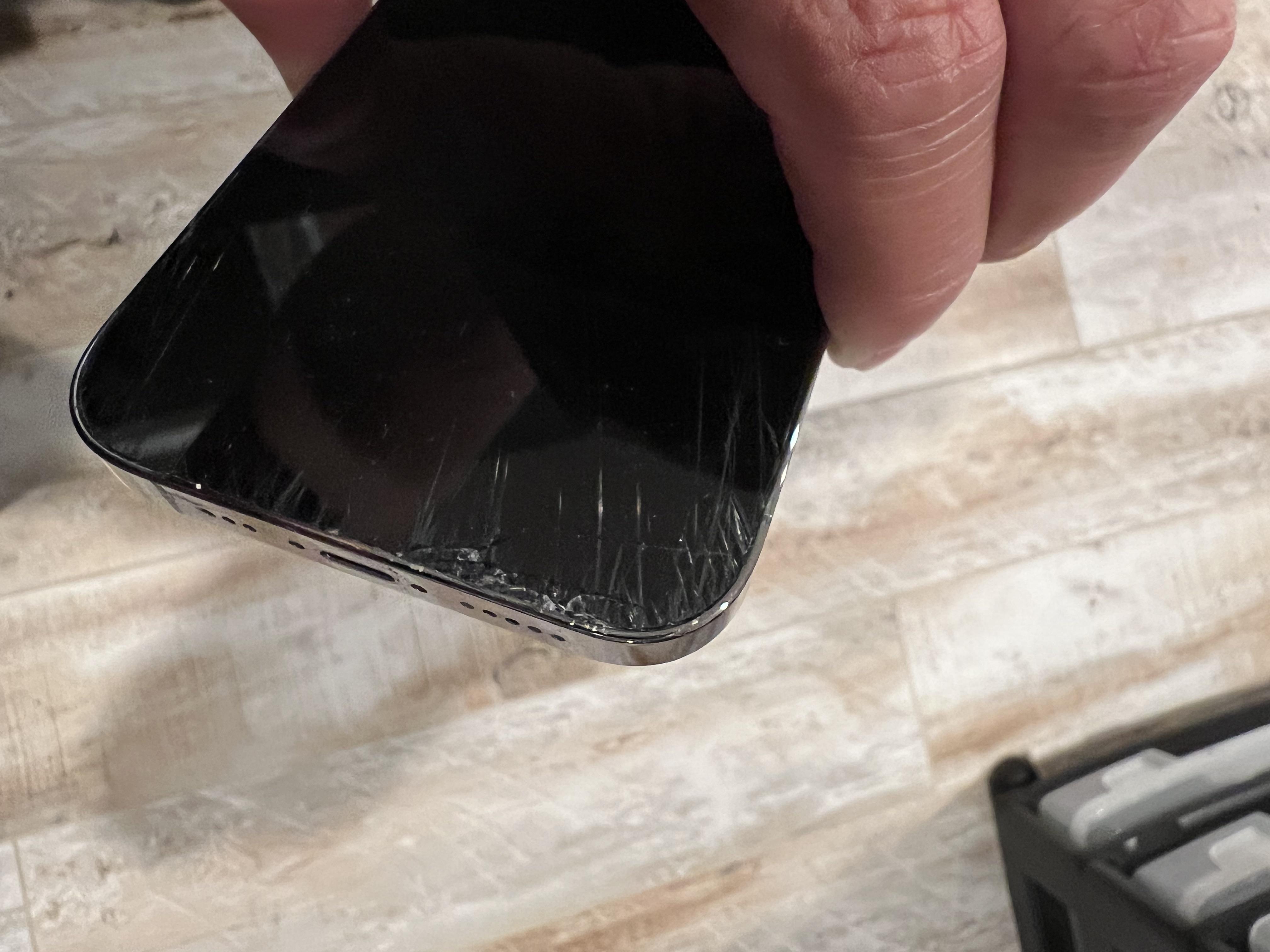 Réparation Écran iPhone 14 Pro à Paris 19 : Retrouvez la Dynamic Island intacte
